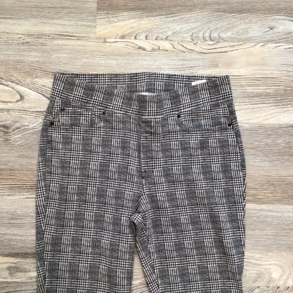 Seven7 Gray and White Plaid Mid Rise Pull On Legging Large